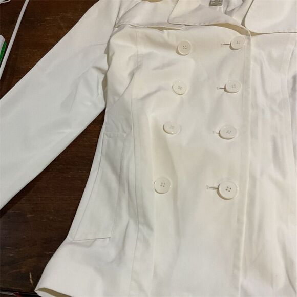 FOG by London Fog Women's White Double-Breasted Mid-Length Peacoat​​ - Picture 4 of 4